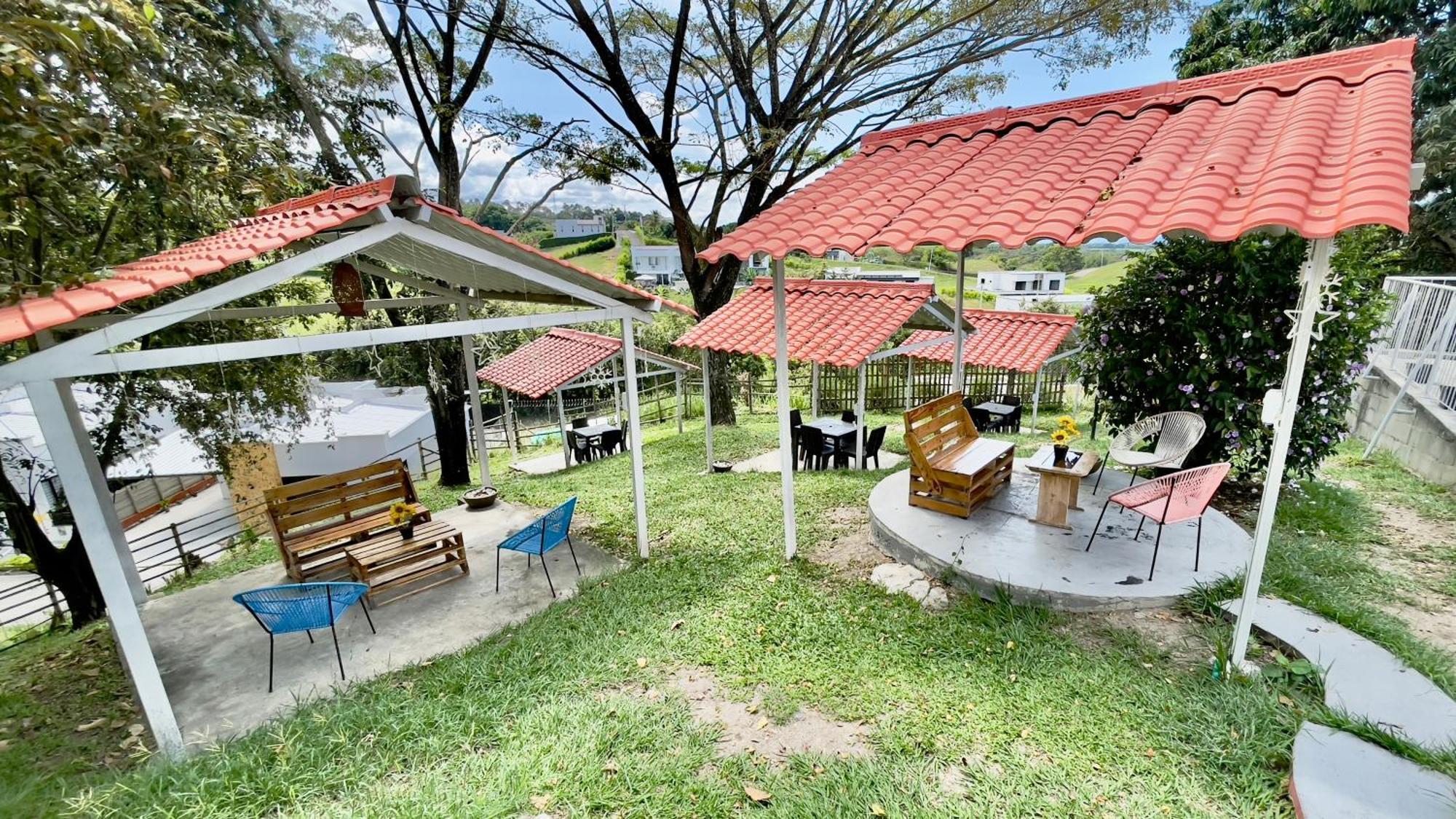 Hotel Loto Del Viento Cartago Esterno foto