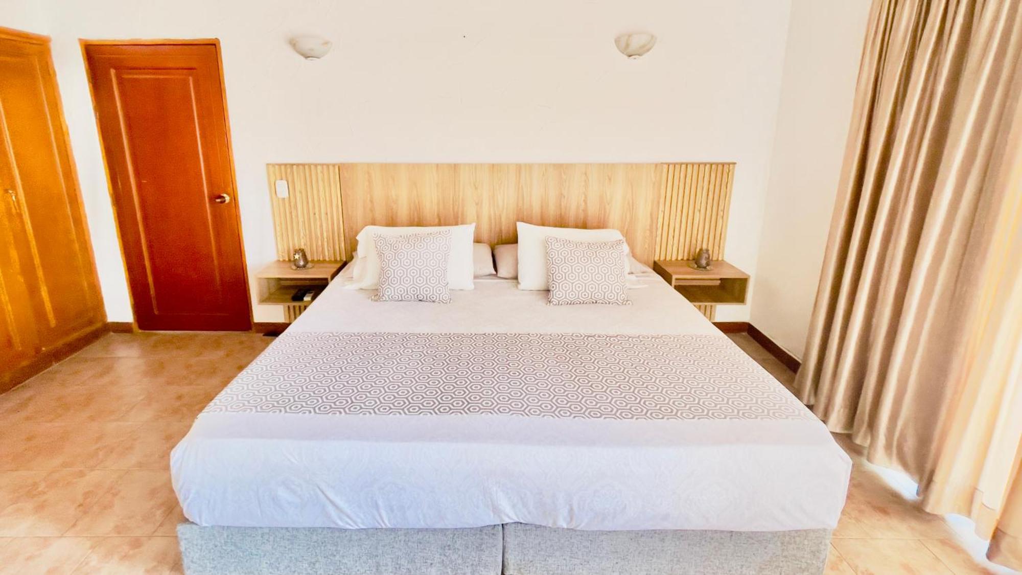 Hotel Loto Del Viento Cartago Esterno foto